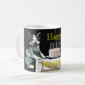 Cats celebrating a birthday with cake and candles koffiemok (Voorkant links)