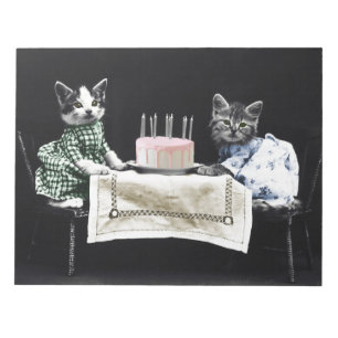 Cats celebrating a birthday with cake and candles notitieblok