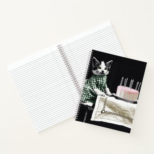 Cats celebrating a birthday with cake and candles notitieboek (Binnen)