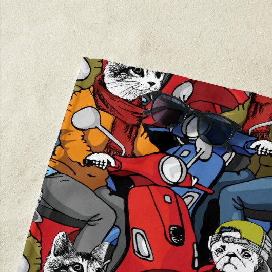 Cats & Dogs Scooter Pattern Strandlaken (In situ)
