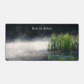 Cattails in de mist op een pasvorm bureaumat (Voorkant)