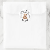 CAUTION new Grandma alert- Teddy Baby Announcement Ronde Sticker (Tas)