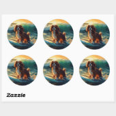 Cavalier King Beach Surfen Schilderij Ronde Sticker (Vel)