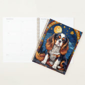 Cavalier King Charles Glas in lood Night Sky Moon Planner (Display)