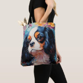 Cavalier King Charles Spaniel in bloemen Tote Bag (Dichtbij)