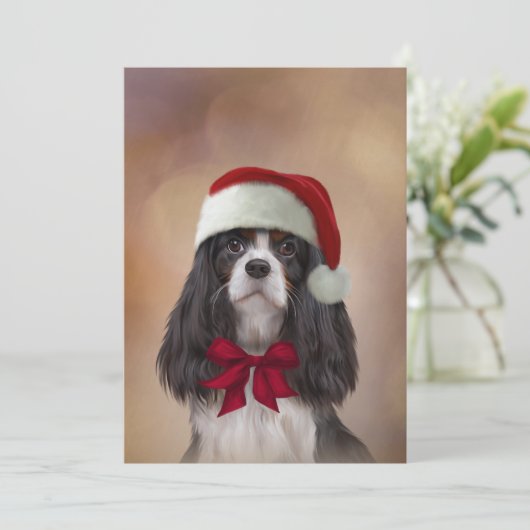 Cavalier King Charles Spaniel in het rode pet van Kaart (Staand voorkant)