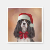 Cavalier King Charles Spaniel in het rode pet van  Servet (Voorkant)