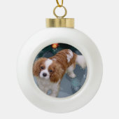 Cavalier King Charles Spaniel Kerstmis Keramische Bal Ornament (Voorkant)