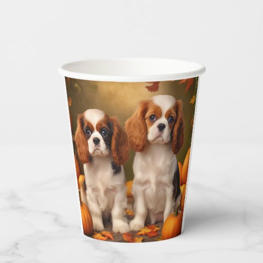 Cavalier King Charles Spaniel Puppy Herfst Pompoen Papieren Bekers (Achterkant)