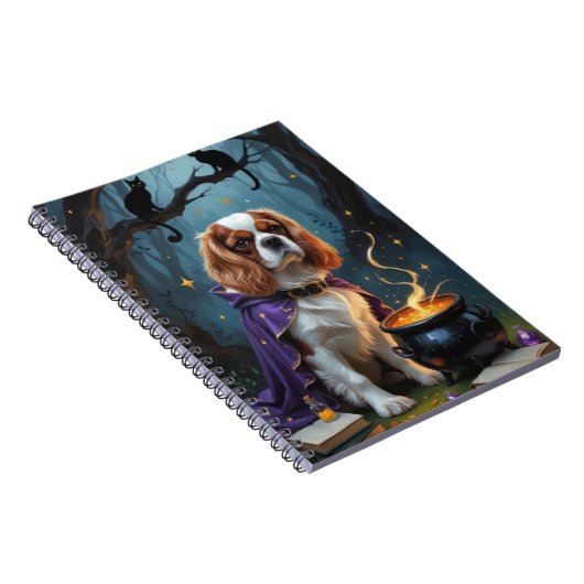 Cavalier King Charles Spaniel Whimsical Halloween Notitieboek (Rechterzijde)