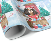 Cavalier King Dog in het sneeuwkersthondenhuis Cadeaupapier (Rol Hoek)