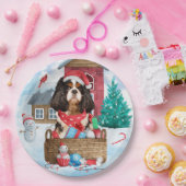 Cavalier King Dog in het sneeuwkersthondenhuis Papieren Bordje (Feest)