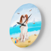 Cavalier King Dog op strand Grote Klok (Hoek)