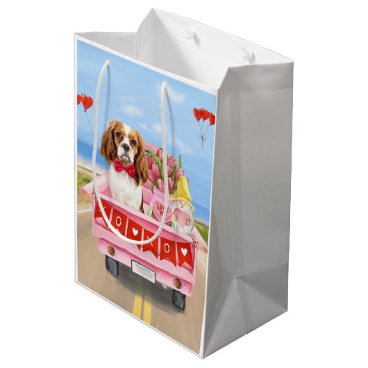 Cavalier King Dog Valentijnsdag Truck Hearts Medium Cadeauzakje (Achterkant Gekanteld)
