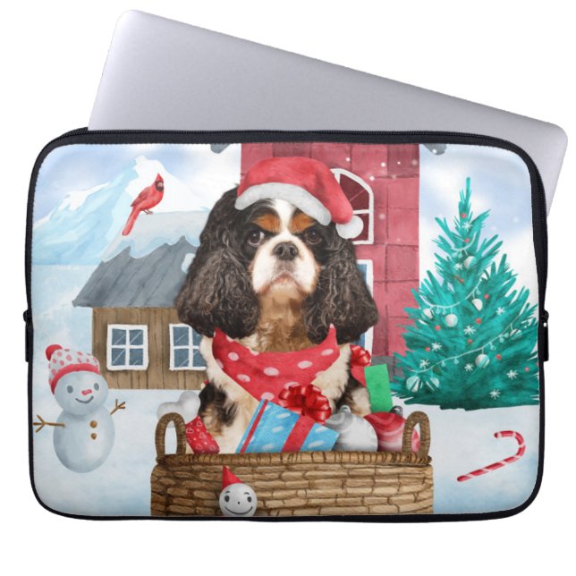 Cavalier King hond in sneeuw Kerstmis hondenhok Laptop Sleeve (Voorkant)