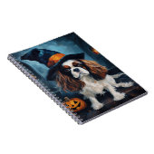 Cavalier King pompoenen Halloween eng Notitieboek (Rechterzijde)