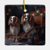 Cavalier King Sneeuwslee Kerstdecoratie Keramisch Ornament (Voorkant)