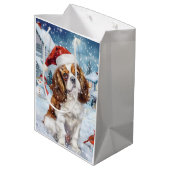 Cavalier King Winter Wonderland Kerstvreugde Medium Cadeauzakje (Achterkant Gekanteld)