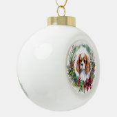 Cavalier Koning Kerstkrans Feestelijke Pup Keramische Bal Ornament (Links)