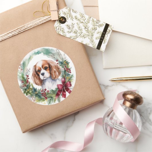 Cavalier Koning Kerstkrans Feestelijke Pup Ronde Sticker (Geschenken)