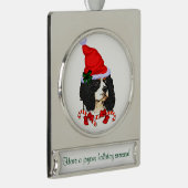 Cavalier Spaniel - Gepersonaliseerd kerstfeest Verzilverd Banner Ornament (Rechts)
