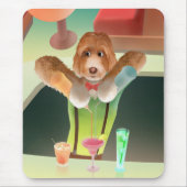 Cavapoo Dog Bartender ter voorbereiding van Cockta Muismat (Voorkant)