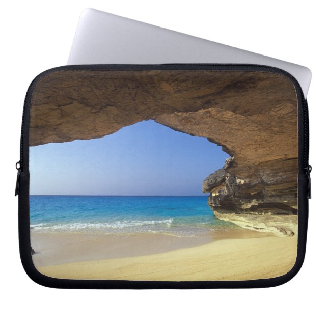 Cave at French Bay, San Salvador Island Laptop Sleeve (Voorkant)