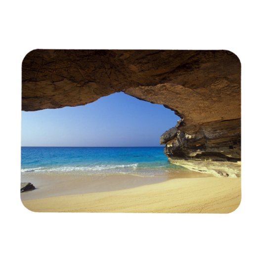 Cave at French Bay, San Salvador Island, Magneet (Horizontaal)