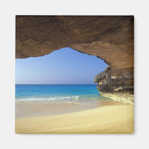 Cave at French Bay, San Salvador Island, Magneet