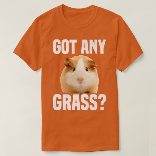 Cavia Funny Furry Potato heeft een gras T-shirt (Design voorkant)