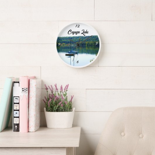 CAYUGA LAKE IN AUTUMN (Leeskamer)