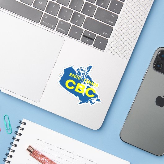 CBC 1958 Logo Sticker (Laptop met iPhone)