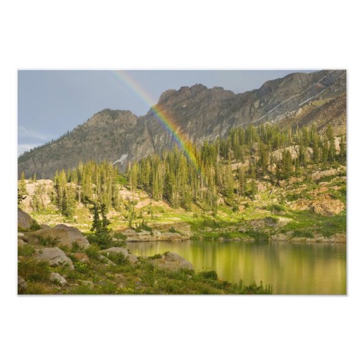 Cecret Lake met regenboog boven Devil's Castle, Foto Afdruk (Voorkant)