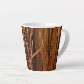 Ceder gestructureerd houten schors uitzicht latte mok (Rechterhoek)