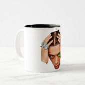 Ceentrall Ceeeee Tweekleurige Koffiemok (Voorkant links)