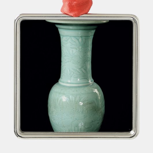 Celadon glazen vase, Yuan Dynasty Metalen Ornament (Voorkant)