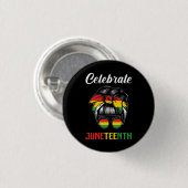 Celebrate Junetetiende | Messy Bun | Rood Zwart Gr Ronde Button 3,2 Cm (Voorkant /achterkant)