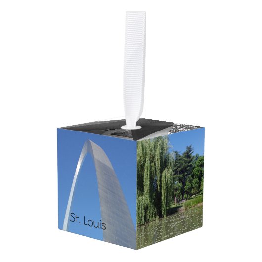 Celebrate St. Louis Ornament (Voorkant hoekig)