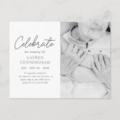 Celebrateer haar geweldige leven eenvoudig modern  briefkaart (Voorkant)