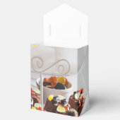 Celebratiebakken en koekjes voor forceren bedankdoosjes (Geopend)