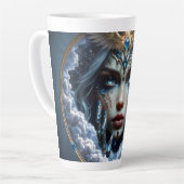 Celestia – Bewaker van de Eindeloze Hemel. Latte Mok (Linkerhoek)