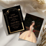 Celestial Black Save The Date Verjaardag Quinceane<br><div class="desc">Celestial Black Save The Date Birthday Quinceanera Invitation is voorzien van een gouden zon, maan en sterren lijst op een zwarte achtergrond. Binnenin is uw aangepaste Quinceanera opslaan van de datum informatie en op de keerzijde voeg uw favoriete foto. Personaliseer door de tekst in de tekstvakken te bewerken. Ontworpen voor...</div>