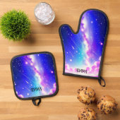 Celestial Blauw en Roze Galaxy Aangepaste Naam Ovenwant & Pannenlap Set (Top down)