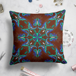 Celestial Bloom Star Pillow in Bruin Kussen