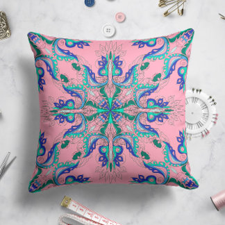 Celestial Bloom Star Pillow in Pastel Pink Kussen