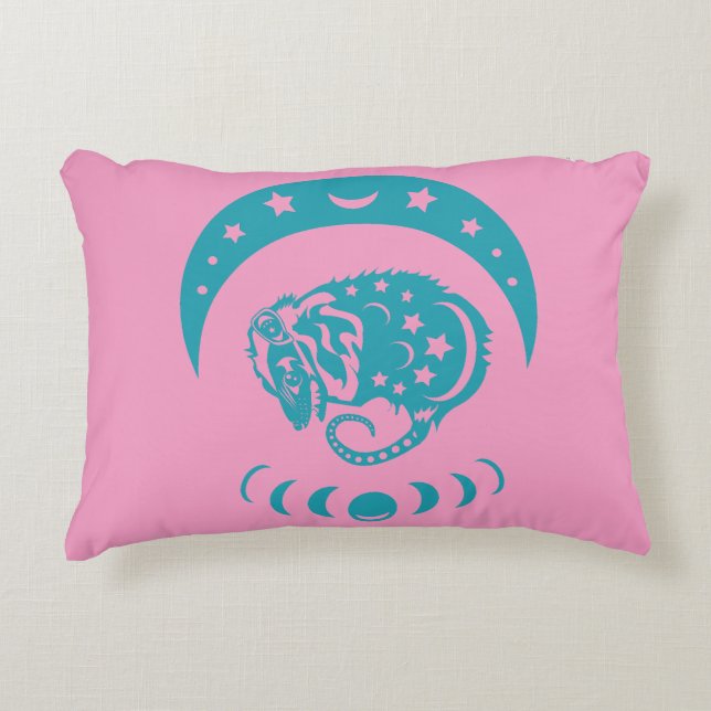 Celestial Crecent Moon Possum Whimsical Natuur Accent Kussen (Voorkant)