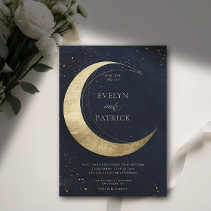 Celestial Crescent Moon Moody Navy Modern Wedding Kaart