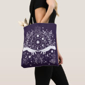 Celestial Elegance: Maan Godin Design Tote Bag (Dichtbij)