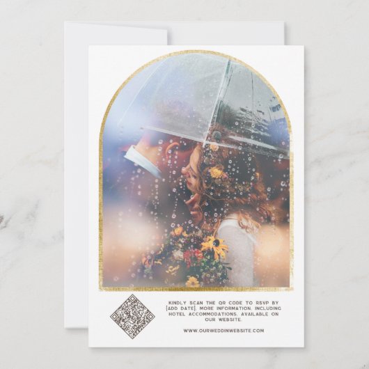 Celestial Gold Sun & Moon Monogram Crest QR Code Kaart (Achterkant)