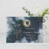 Celestial gouden zon, maan, sterren nacht hemel save the date (Staand voorkant)